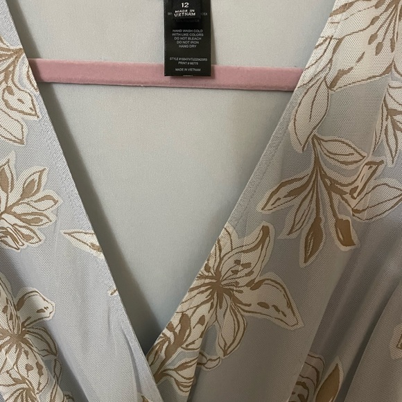 KATE and LILY WRAP MIDI SHORTSLEEVE DRESS. - Picture 6 of 10